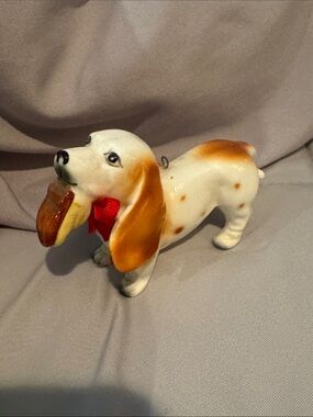 Vintage-style Basset Hound Christmas Ornament Dog Figurine with Red Bow
